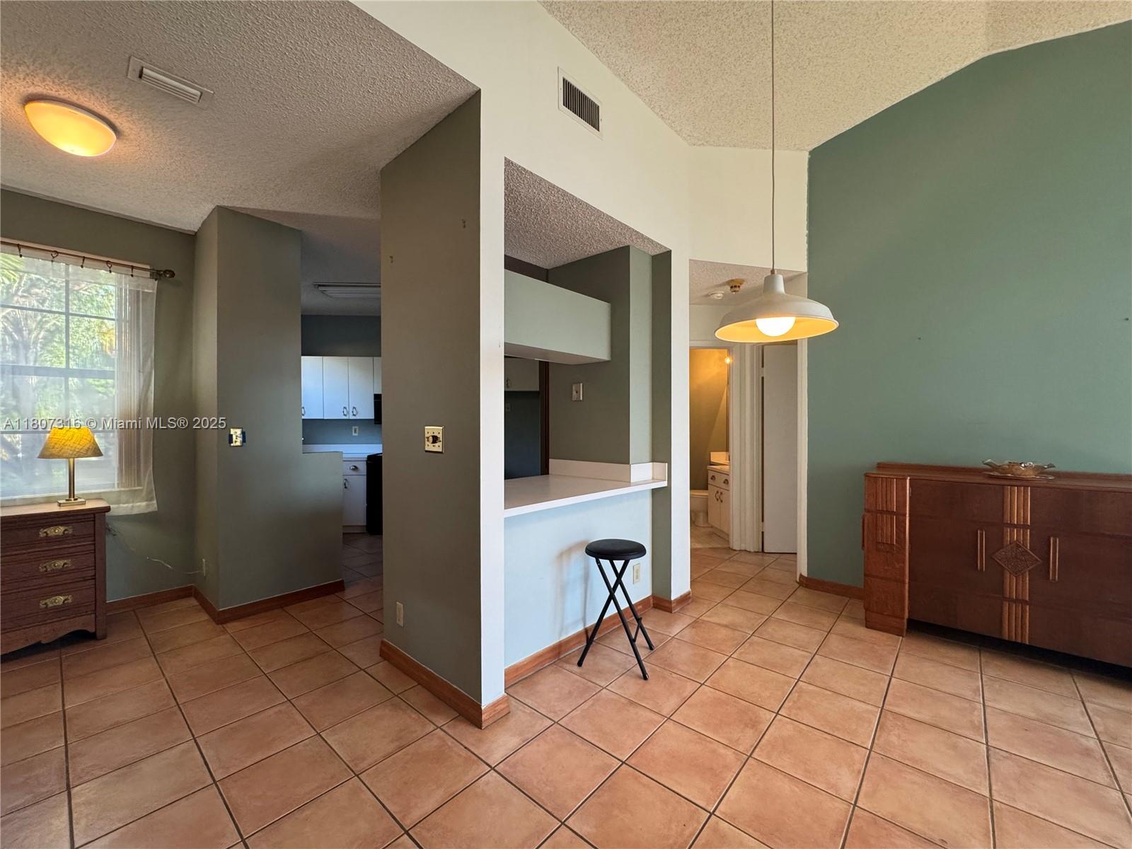 CELEBRATION POINT CONDO N - Residential