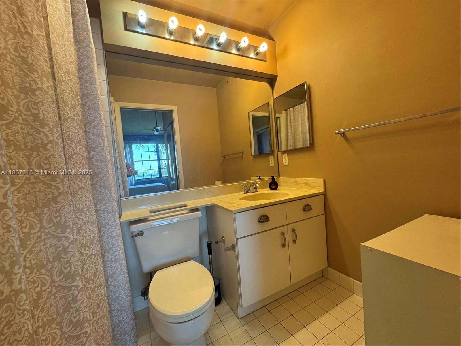 CELEBRATION POINT CONDO N - Residential