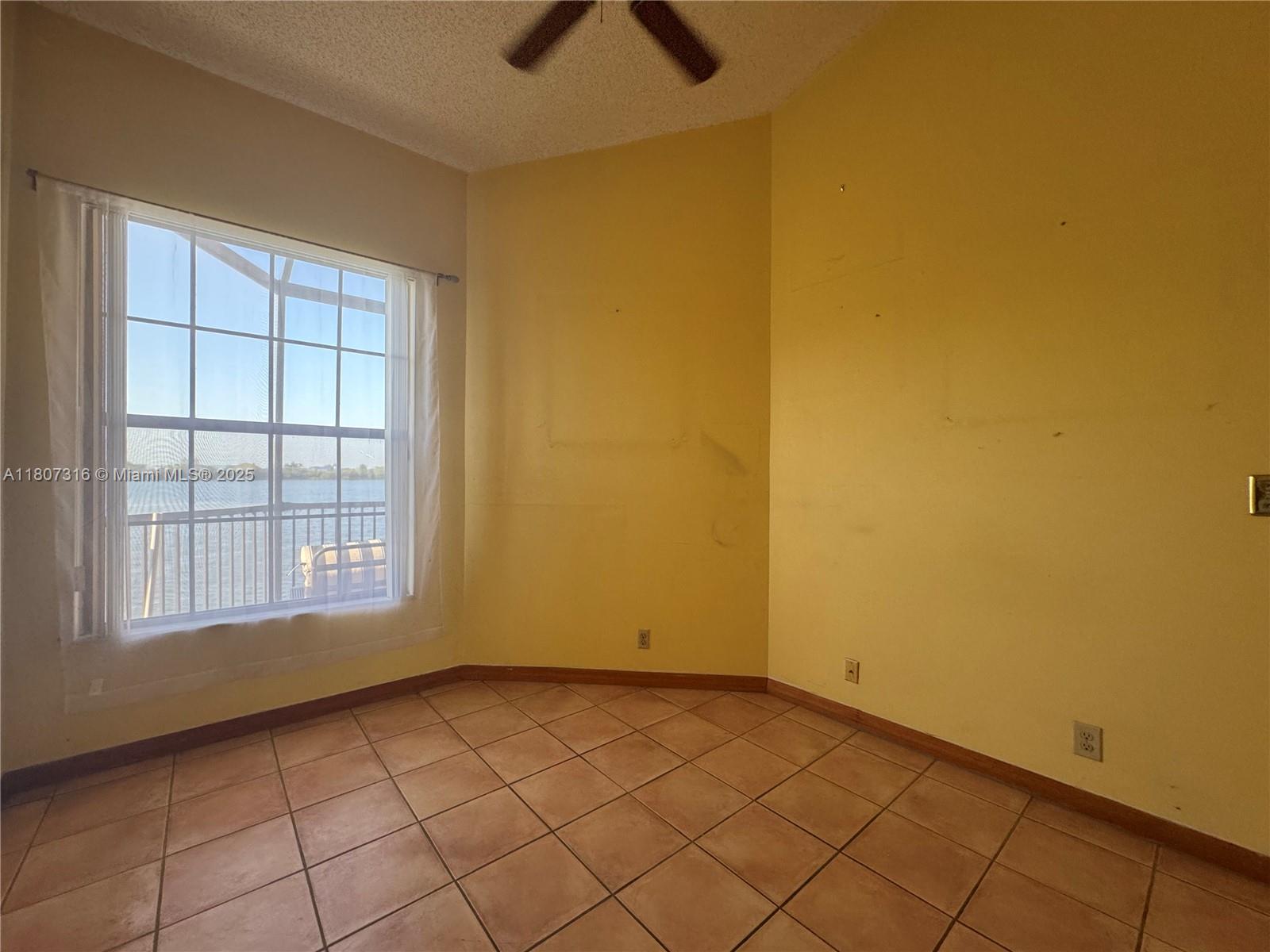 CELEBRATION POINT CONDO N - Residential
