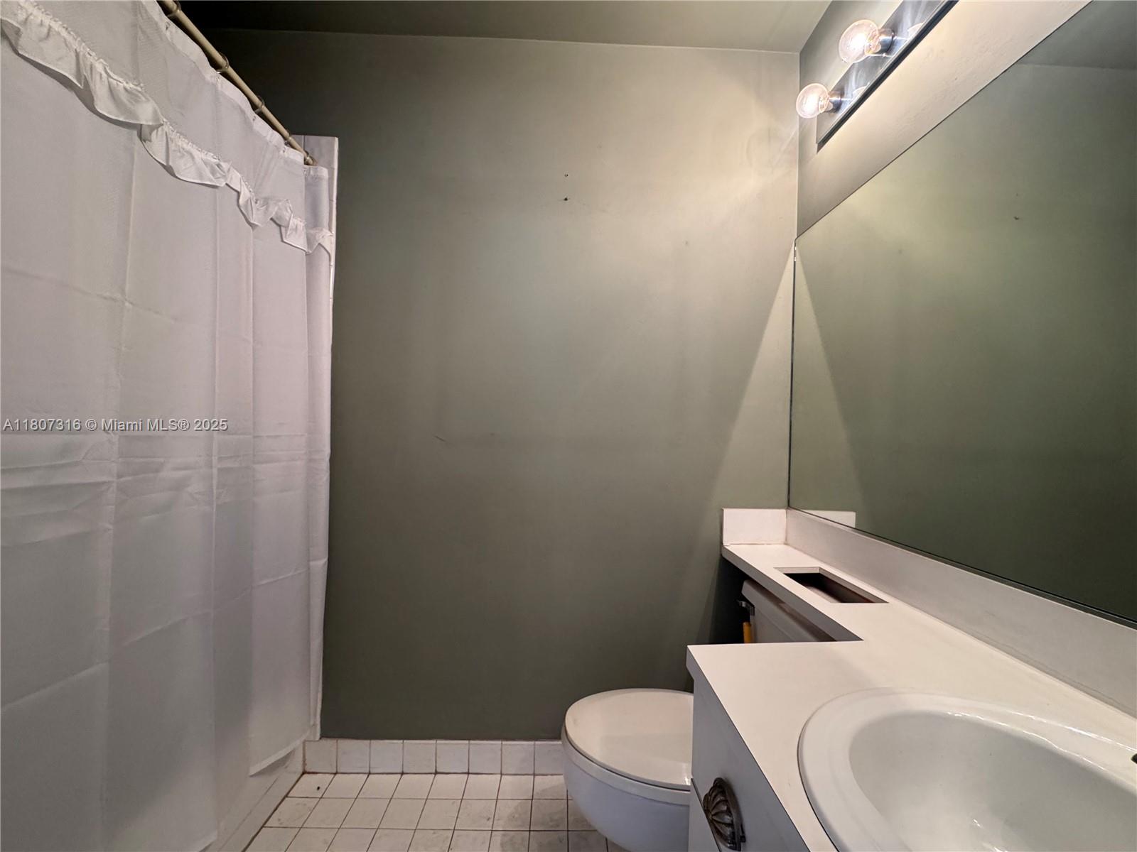 CELEBRATION POINT CONDO N - Residential