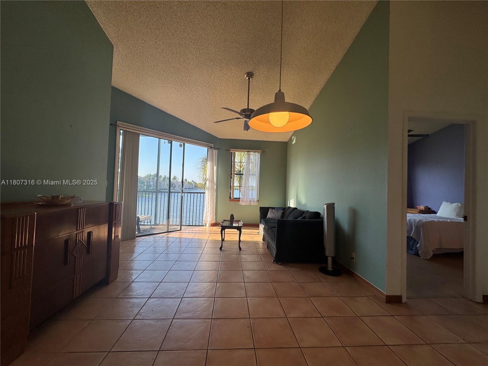 CELEBRATION POINT CONDO N - Residential