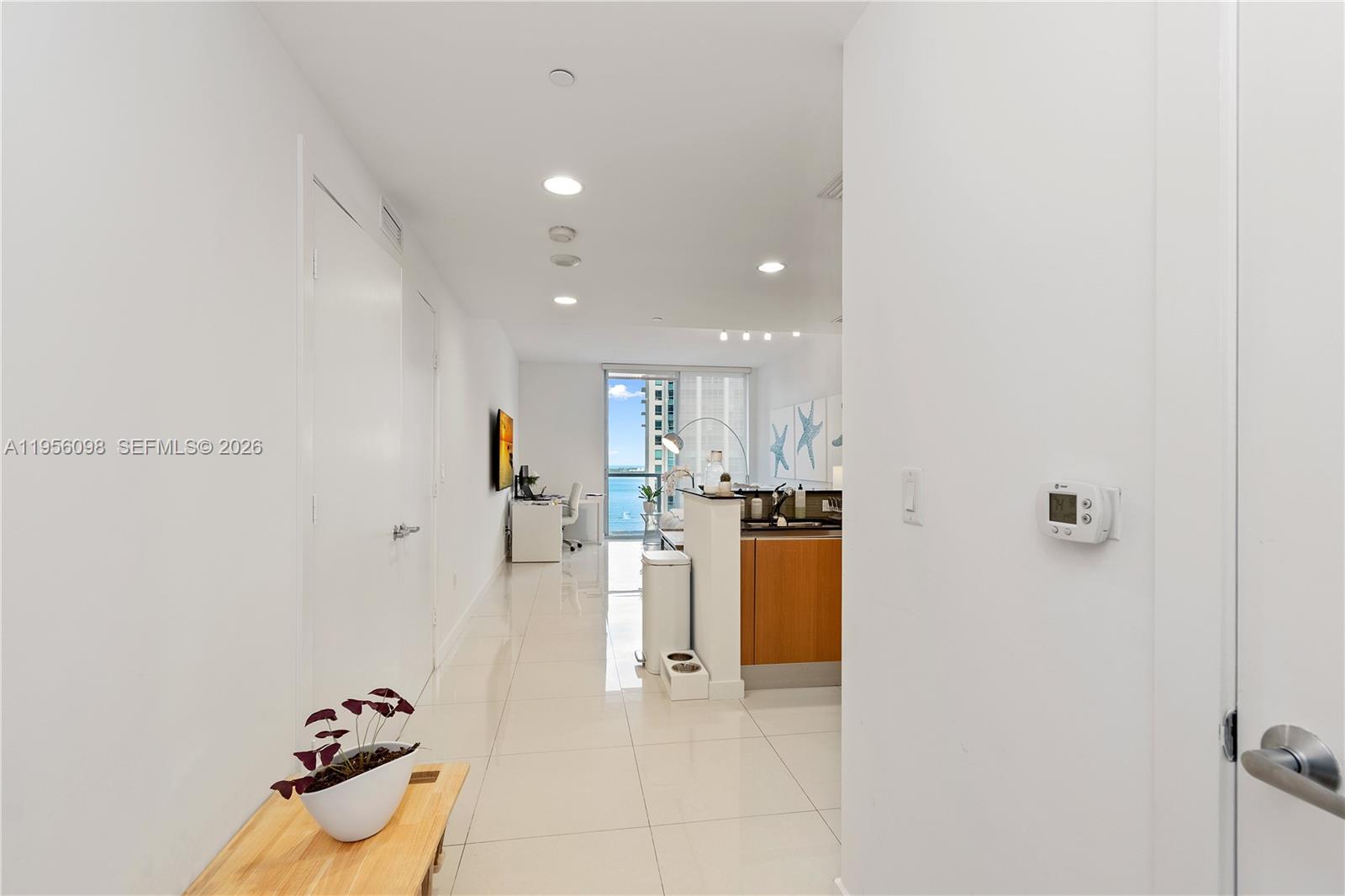 1060 Brickell Ave 2207