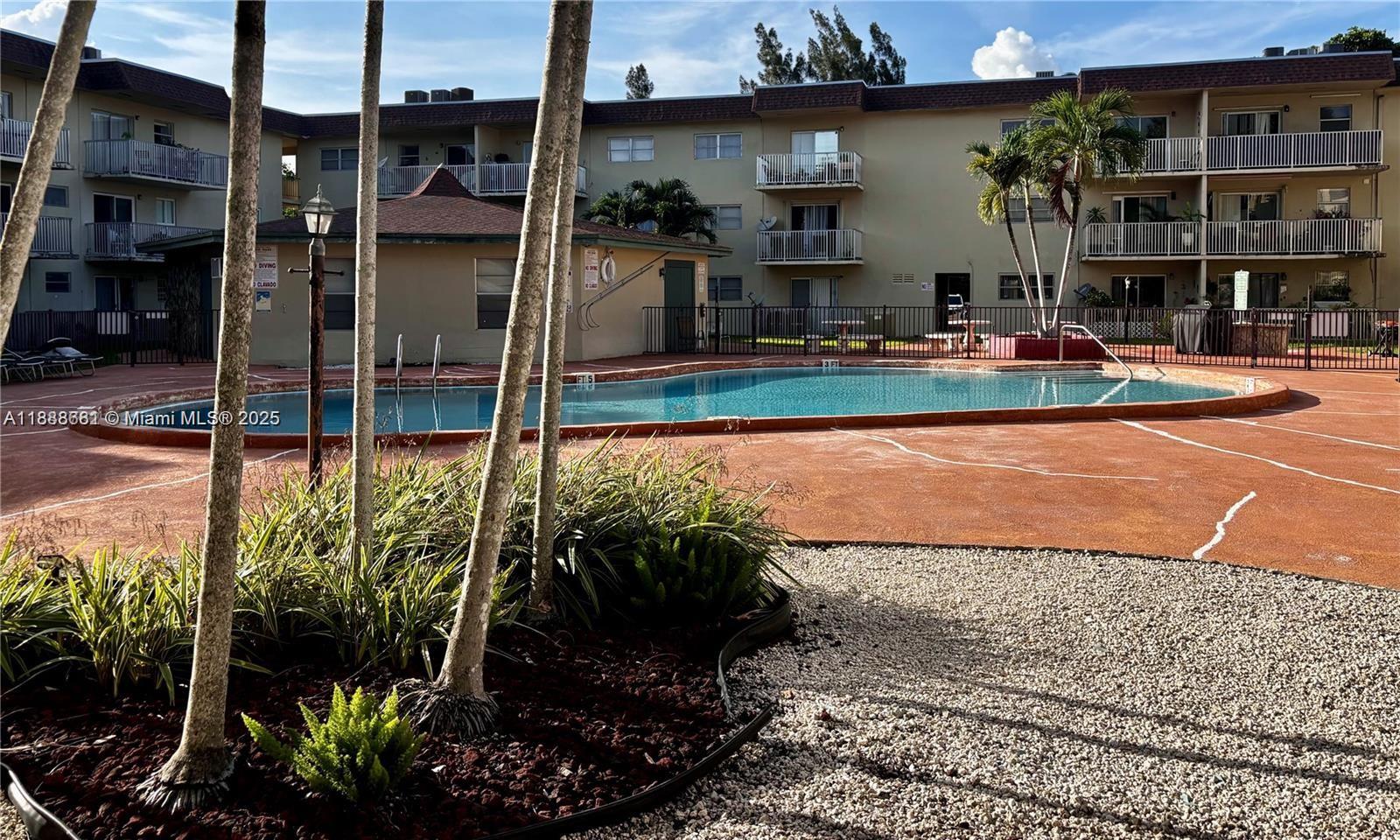 DADELAND PARK CONDO - Residential