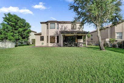 5233 SW 157th Ln Miramar FL 33027