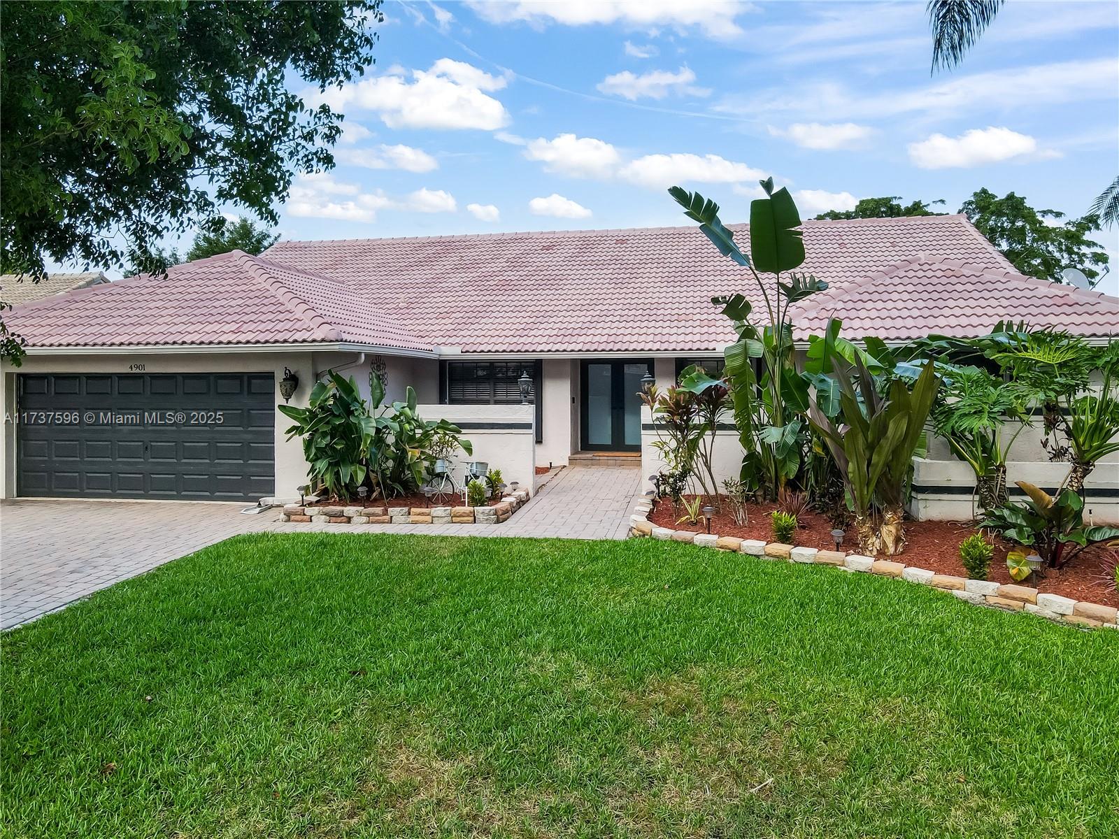 4901 NW 89th Ter