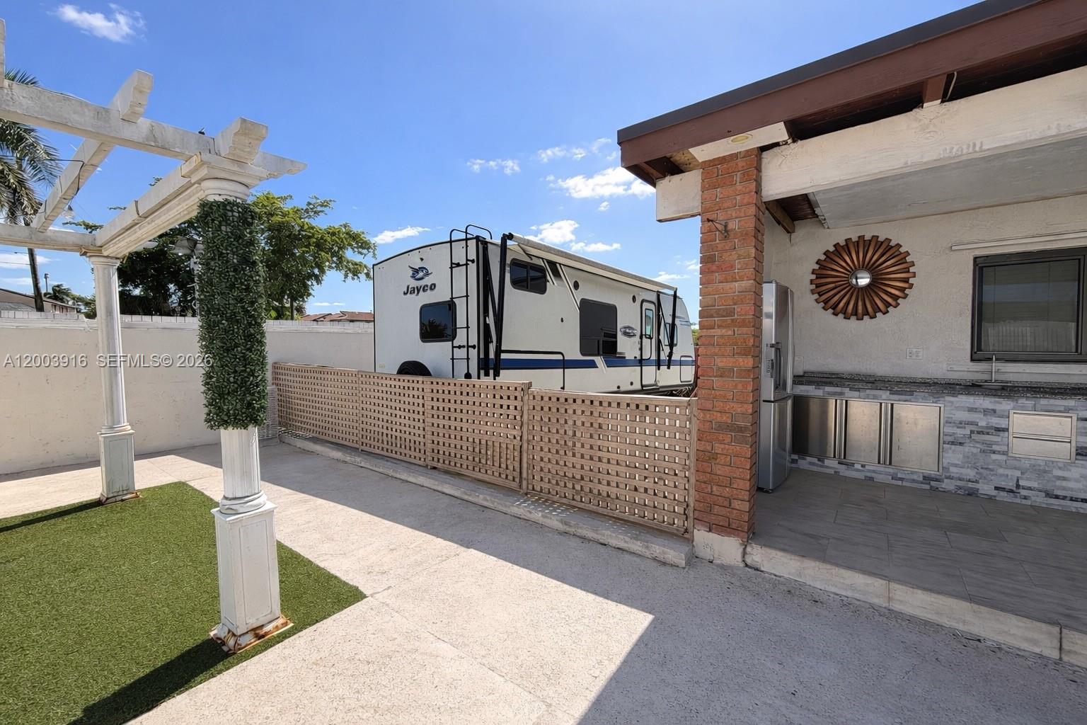 ROYALE GREEN SEC FOUR - Residential