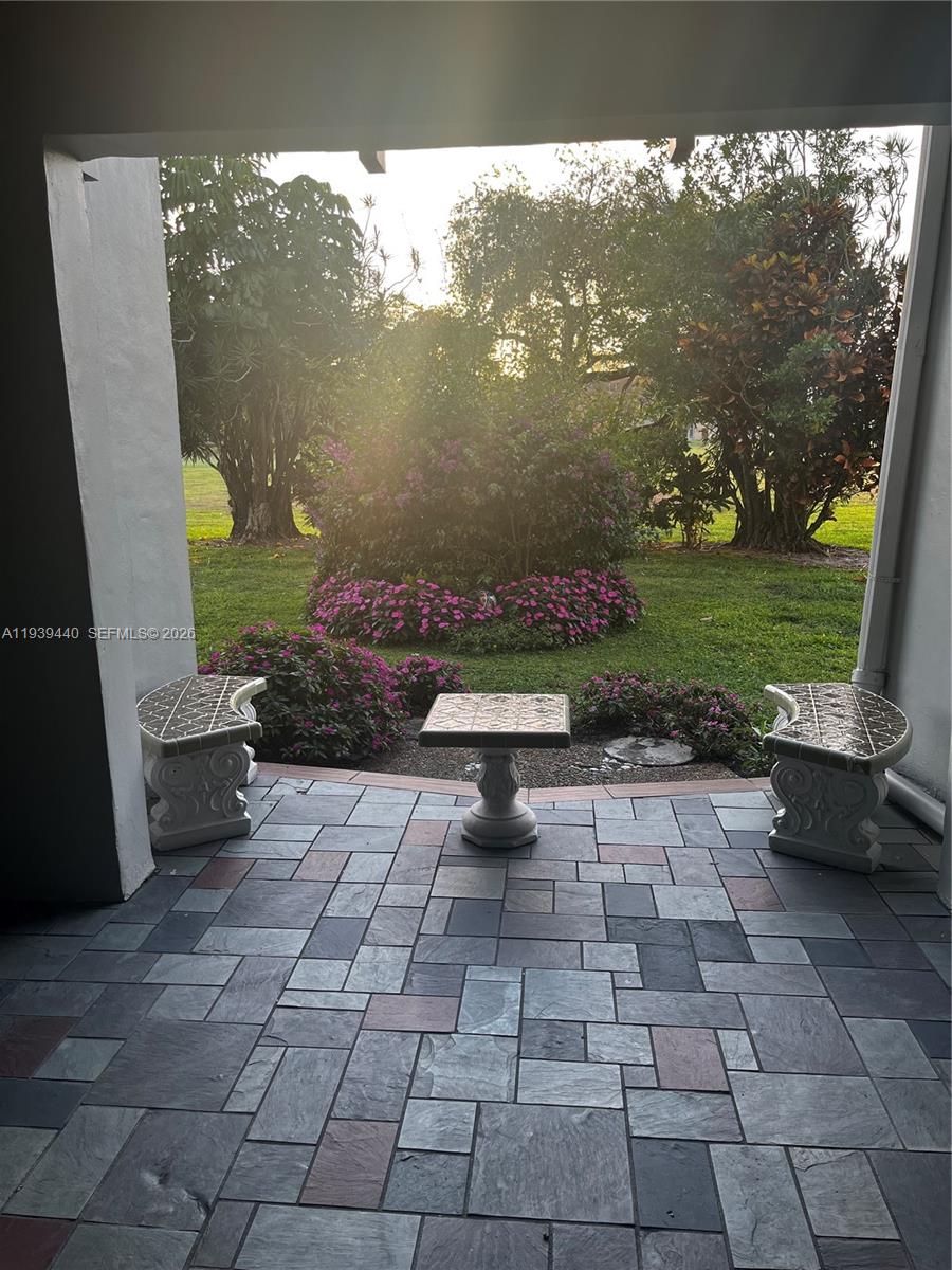 ORIOLE GOLF & TENNIS CLUB - Residential