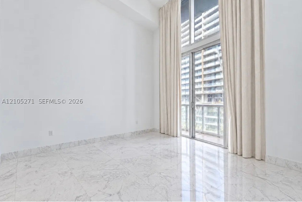 475 Brickell Ave 2209