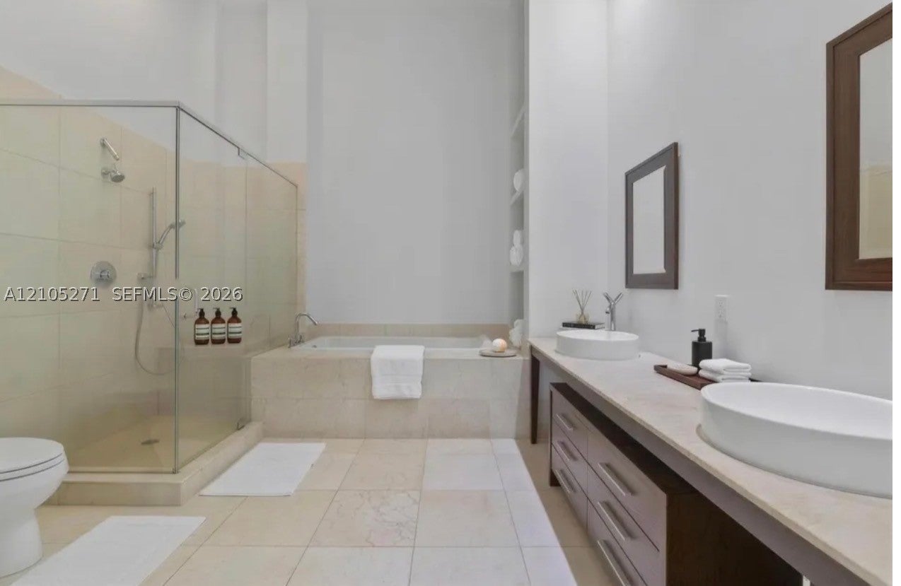 475 Brickell Ave 2209