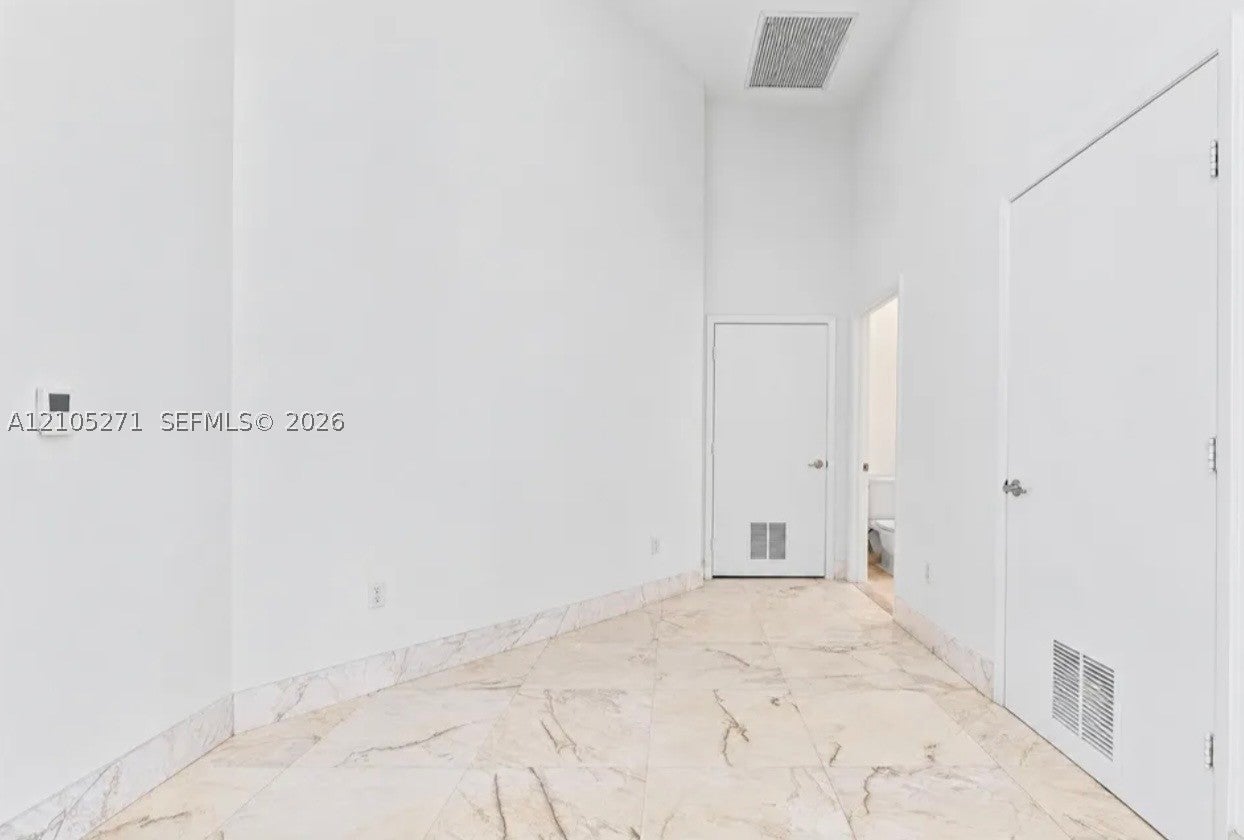 475 Brickell Ave 2209