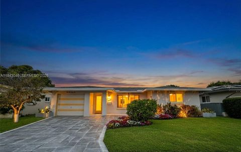 Photo of 4945 NW 55th Ct, Tamarac, FL 33319 (MLS # A11943046)