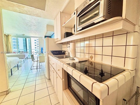 Tiny photo for 19201 Collins Ave #606, Sunny Isles Beach, FL 33160 (MLS # A12044403)