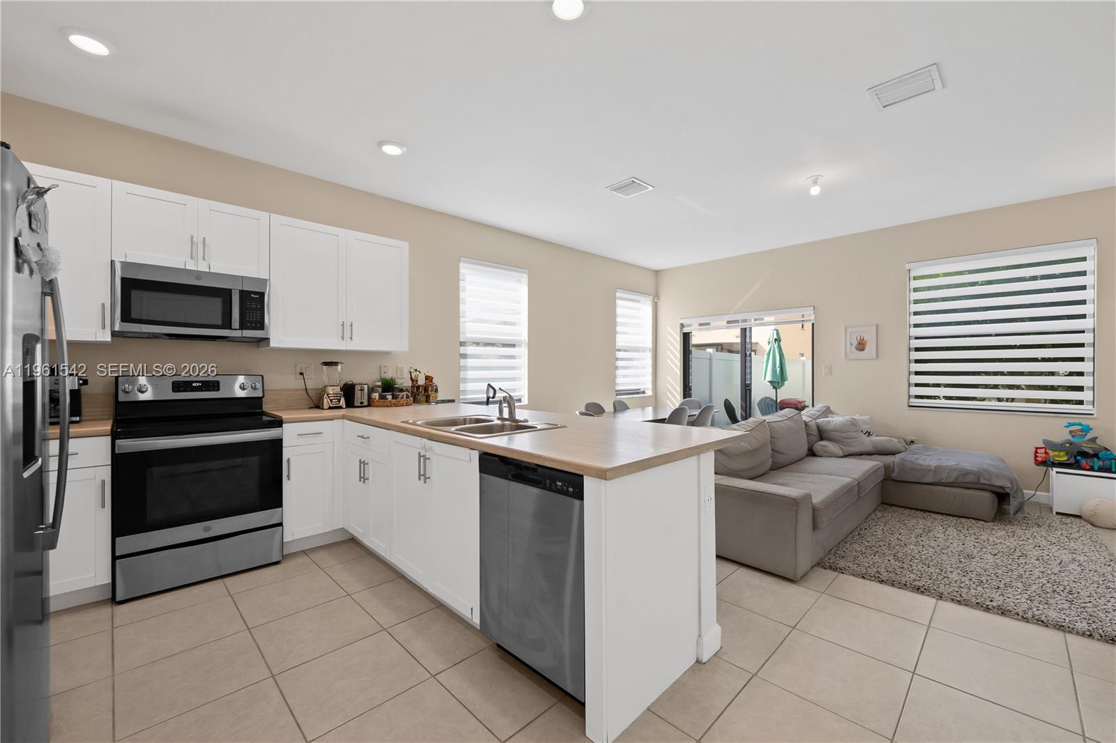 AQUABELLA NORTH REPLAT - Residential