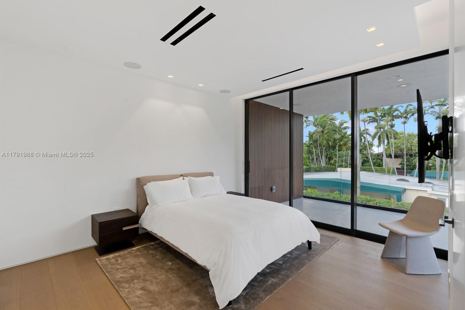 SUNSET ISLANDS ISLAND NO 2 - Residential