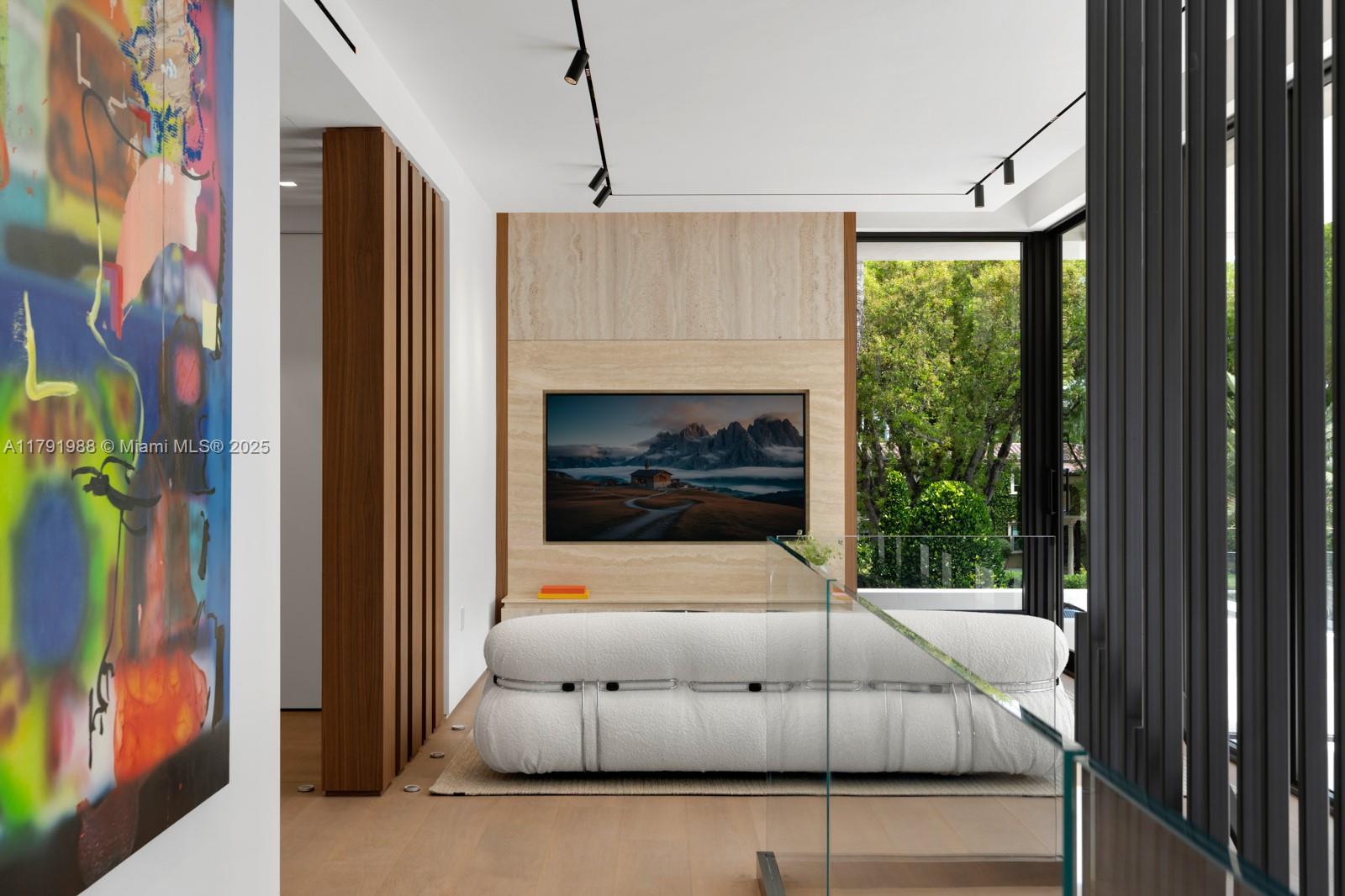 SUNSET ISLANDS ISLAND NO 2 - Residential