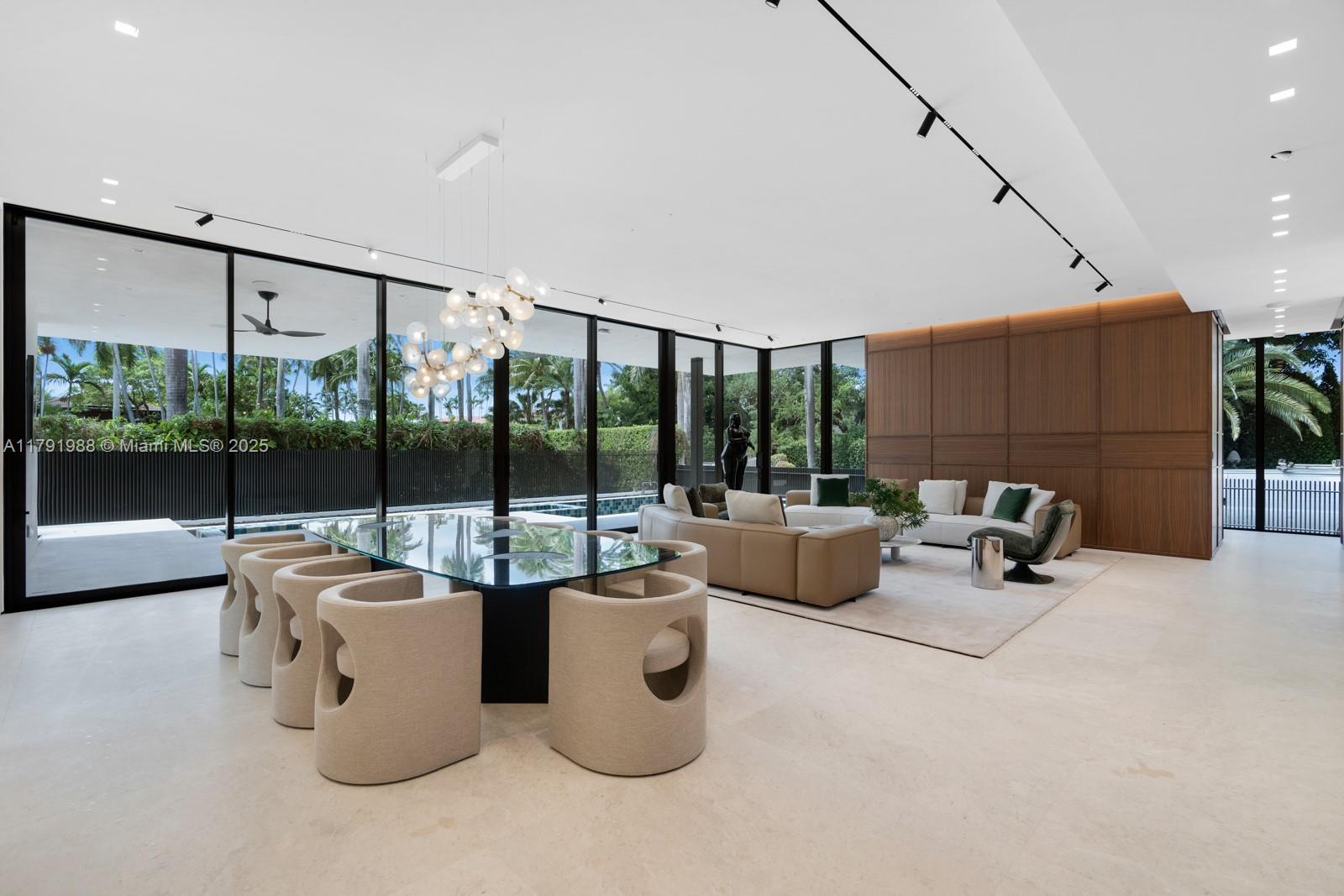 SUNSET ISLANDS ISLAND NO 2 - Residential