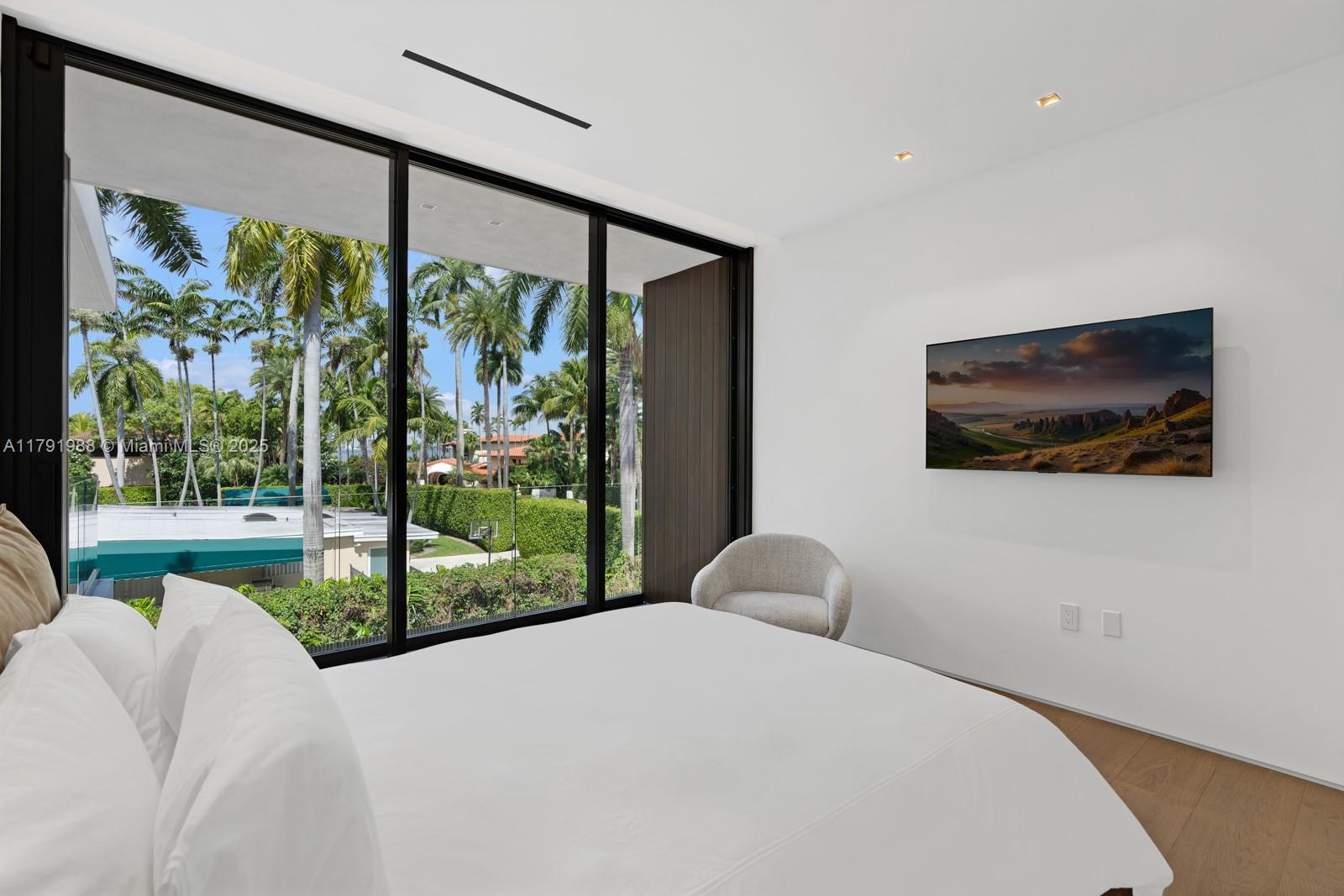 SUNSET ISLANDS ISLAND NO 2 - Residential
