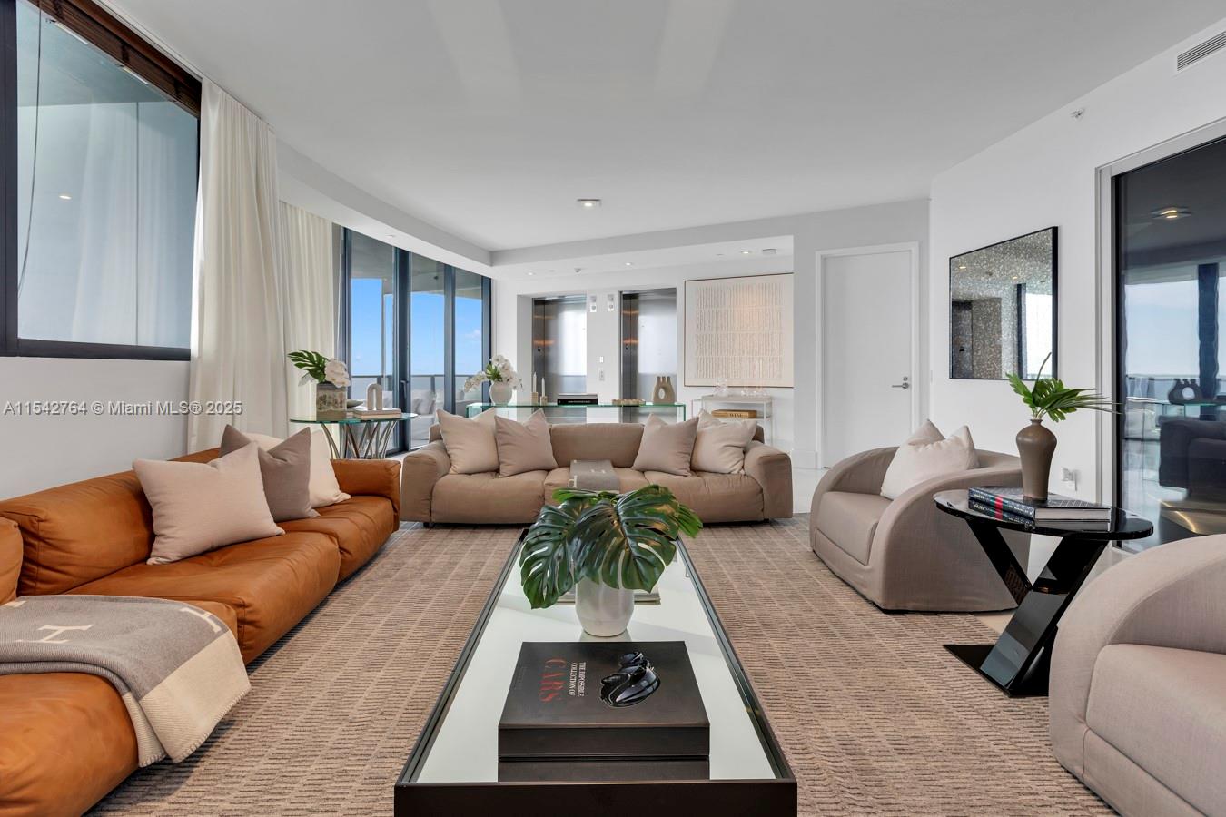 18555 COLLINS AVENUE COND - Residential
