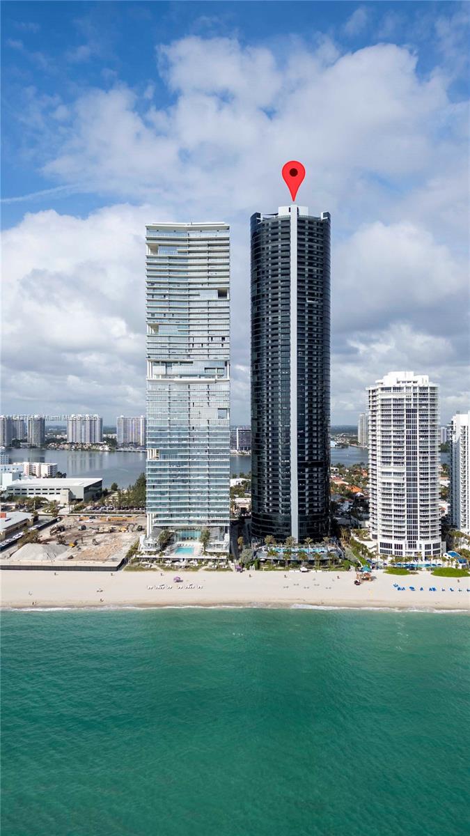 18555 COLLINS AVENUE COND - Residential