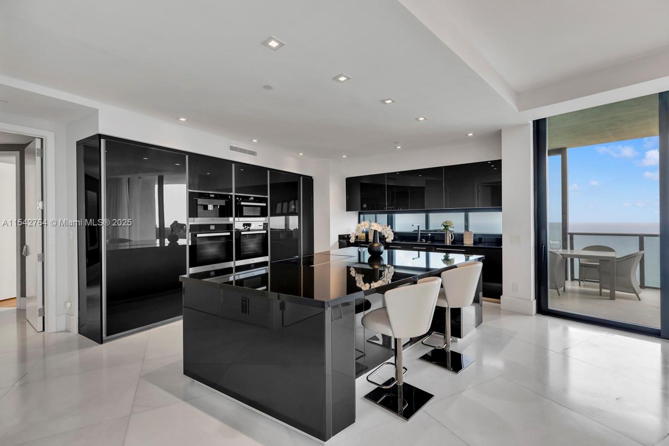 18555 COLLINS AVENUE COND - Residential