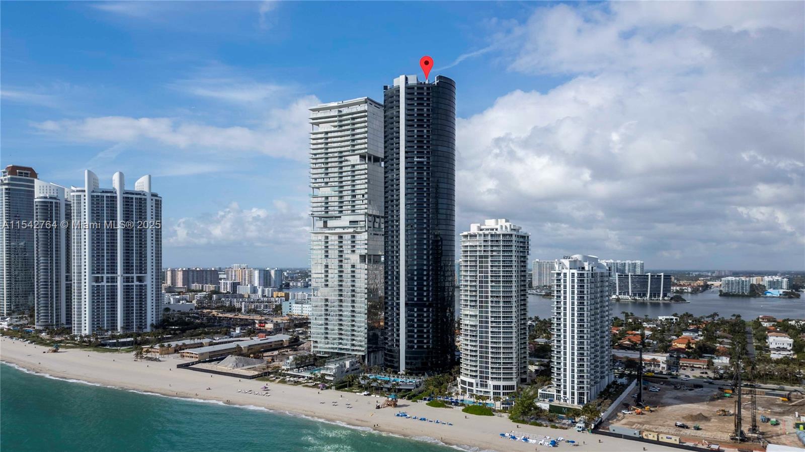 18555 COLLINS AVENUE COND - Residential