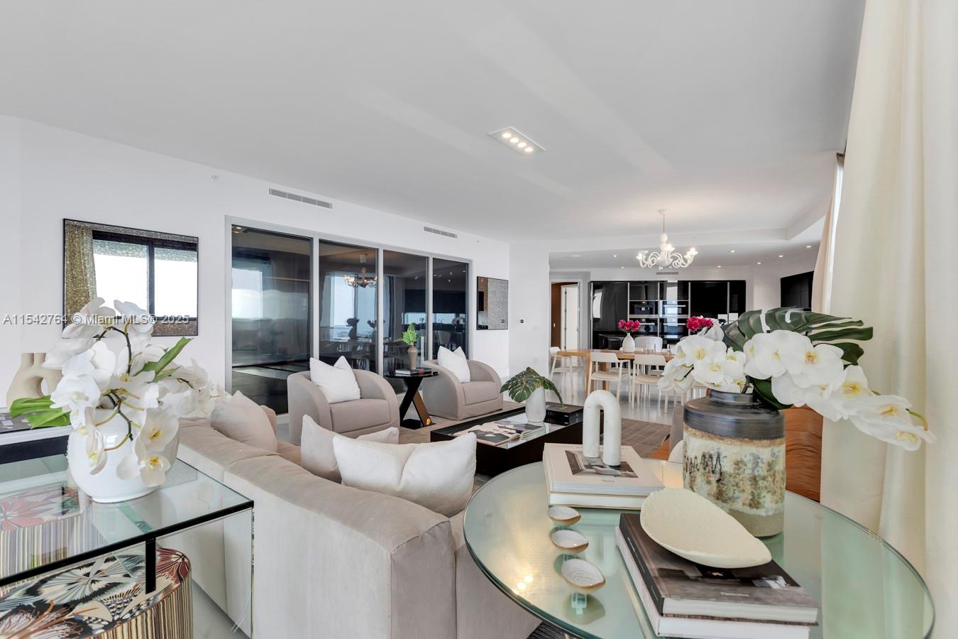 18555 COLLINS AVENUE COND - Residential