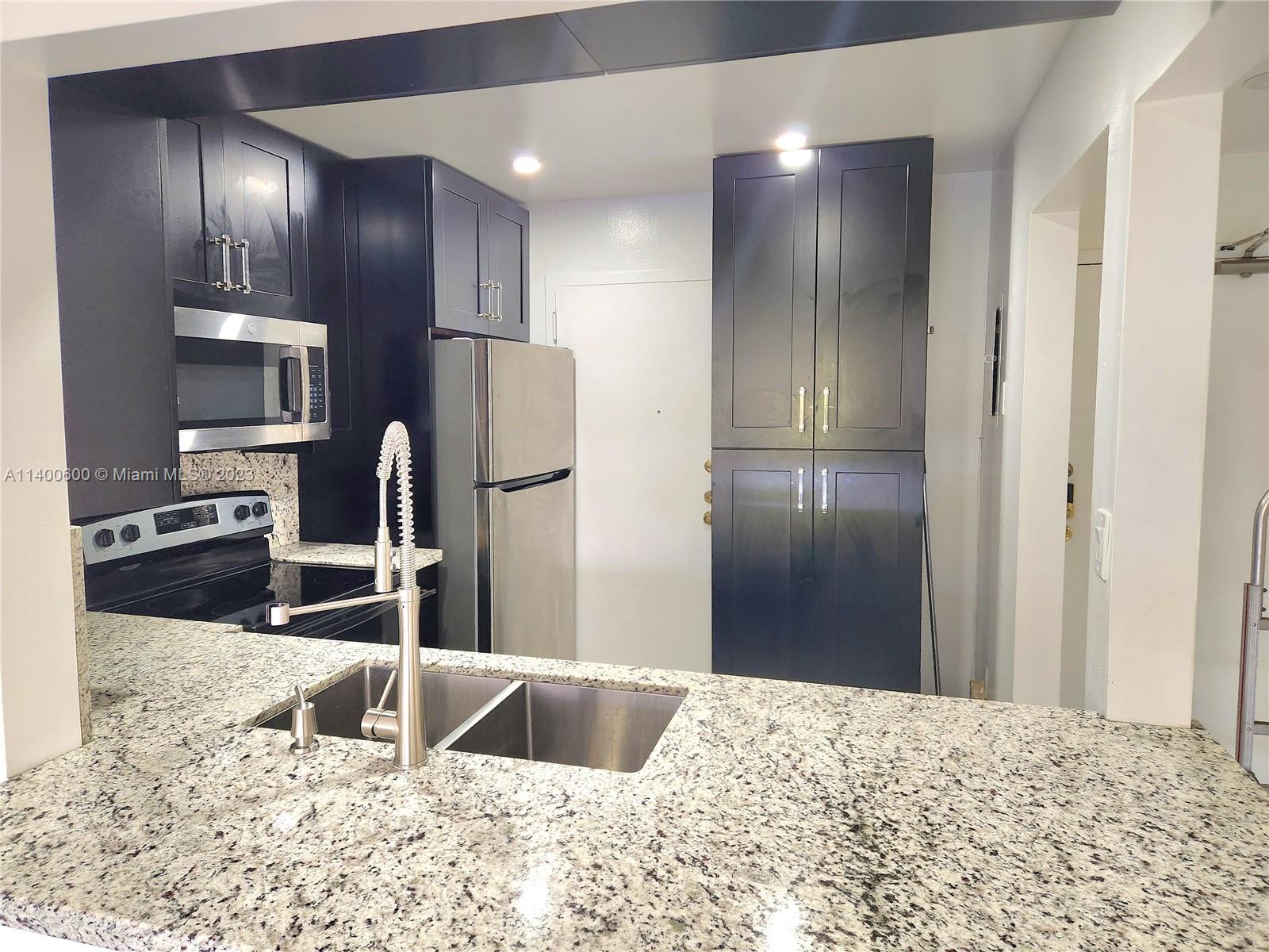 Great opportunity to lease this nice updated unit on 3rd floor. Near Barry University, elementary and middle schools, close to I-95 and Biscayne Blvd. Amenities include tennis court, pool, garden and gated entrance.