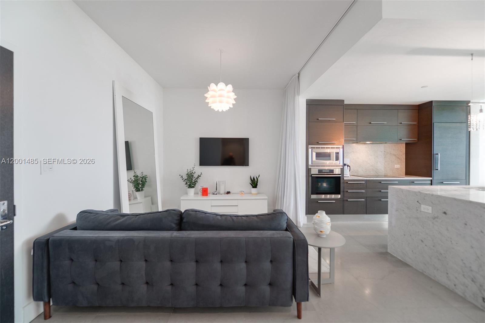 900 BISCAYNE BAY CONDO - Residential Lease