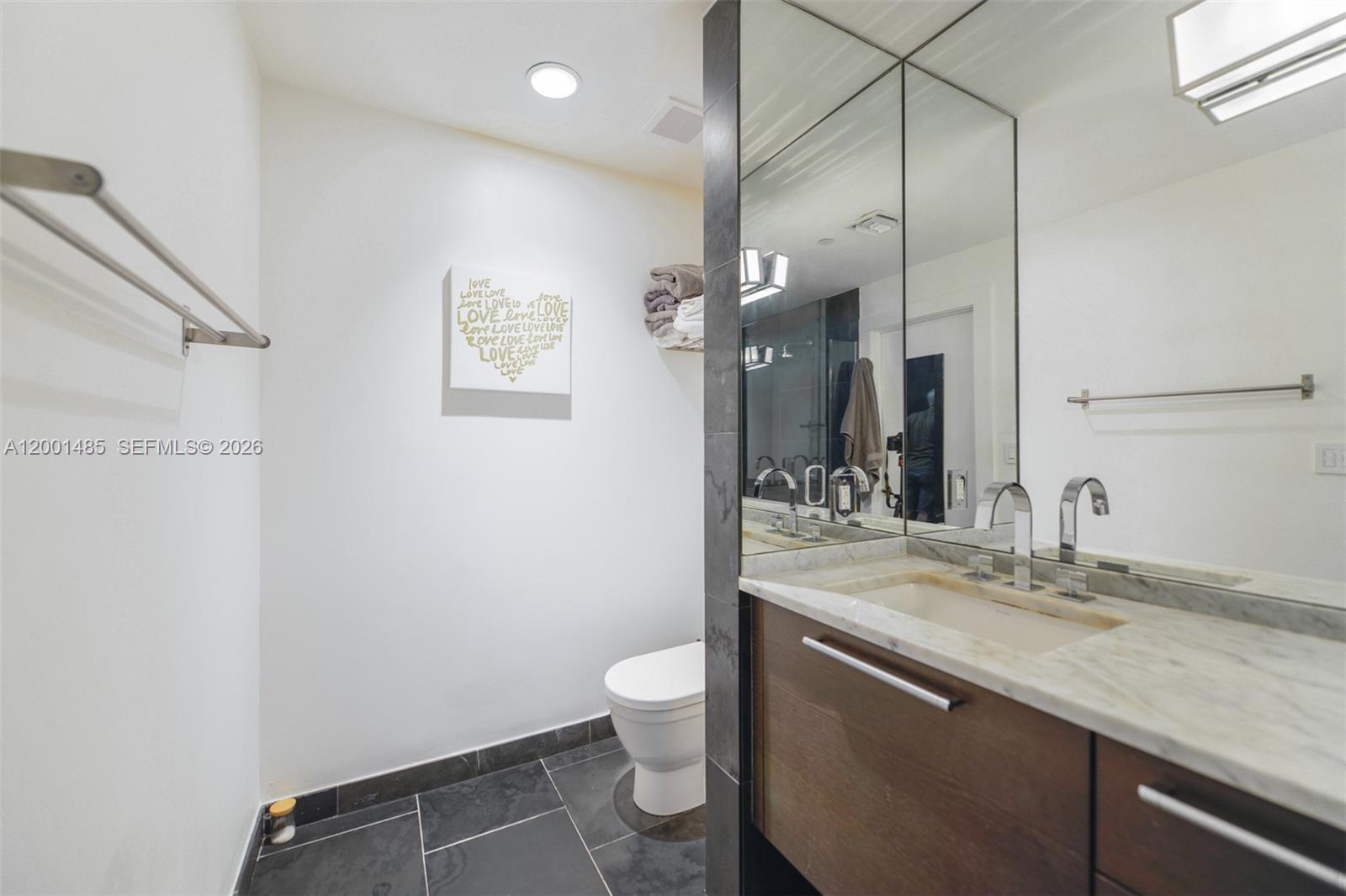 900 BISCAYNE BAY CONDO - Residential Lease