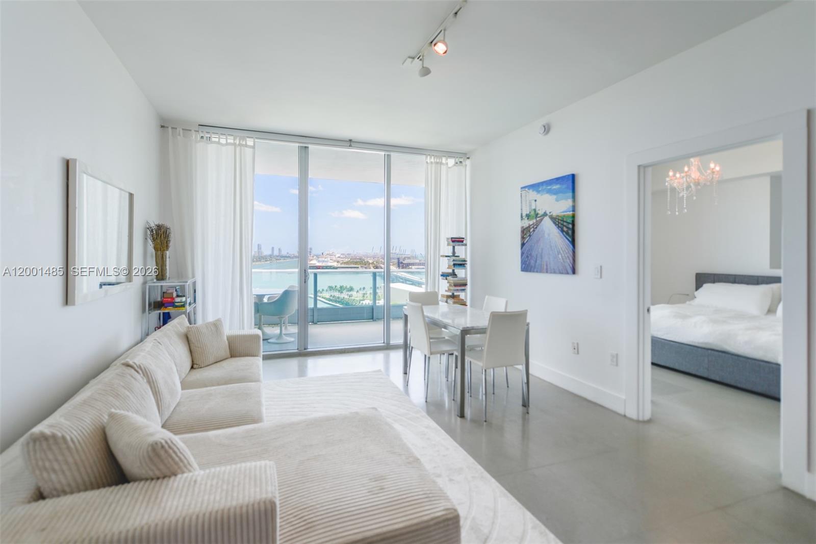 900 Biscayne Blvd 2104