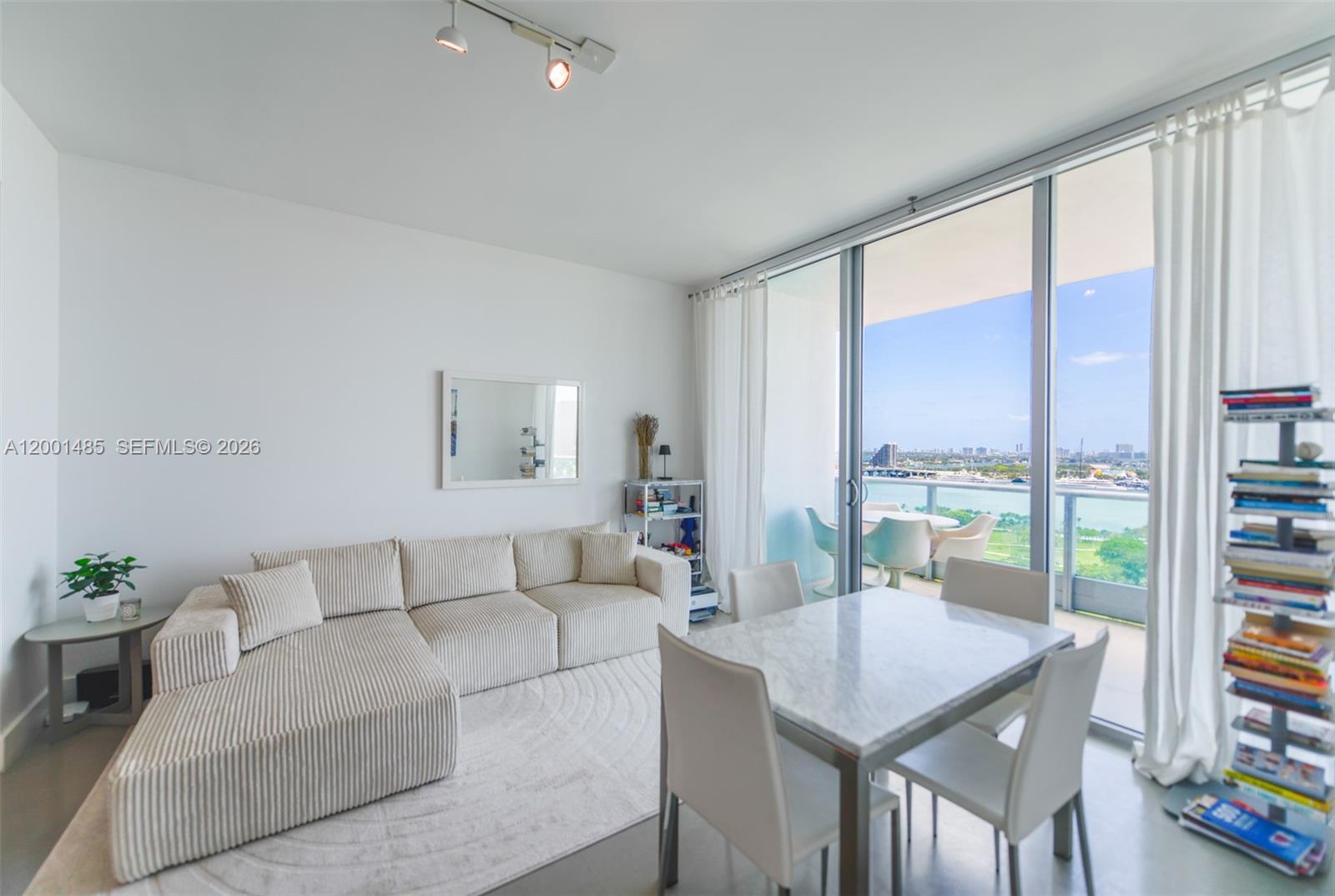 900 BISCAYNE BAY CONDO - Residential Lease