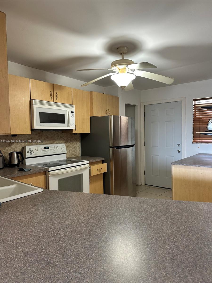 View photos, virtual tours, details... 1750 NE 191st St 225-4