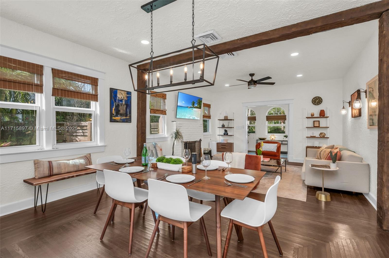 FLAMINGO PARK - Residential Lease