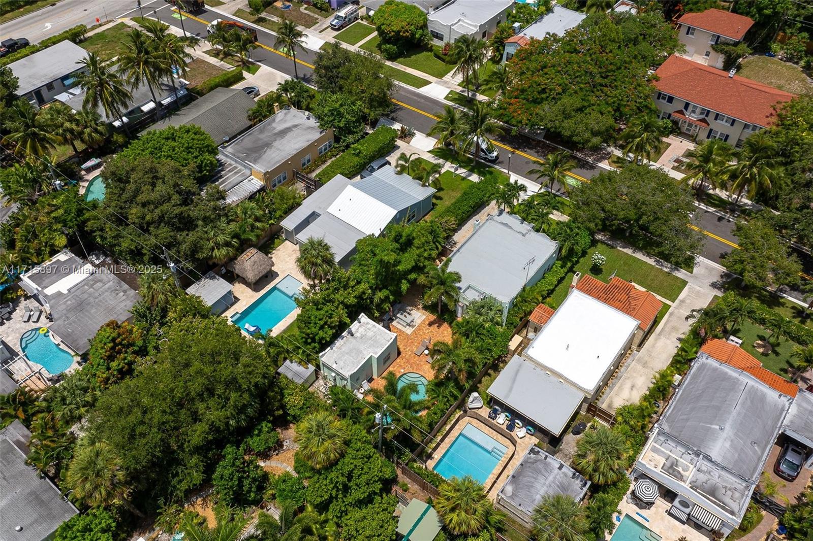 FLAMINGO PARK - Residential Lease