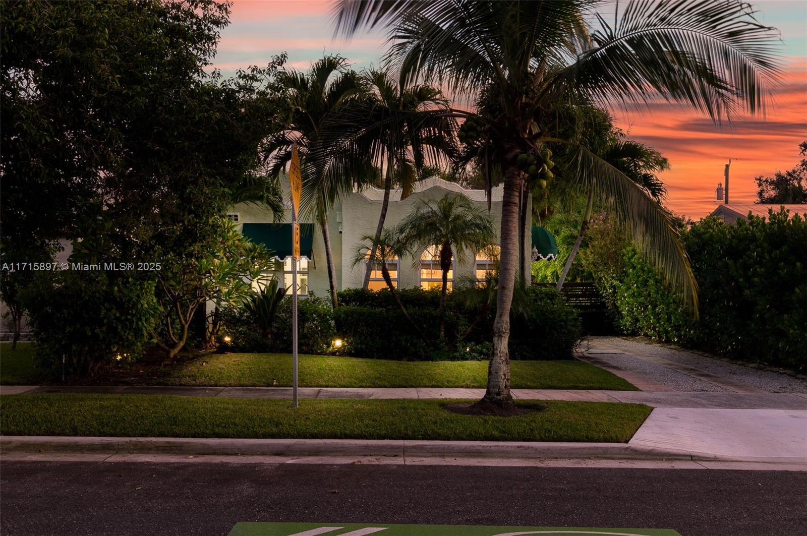 FLAMINGO PARK - Residential Lease