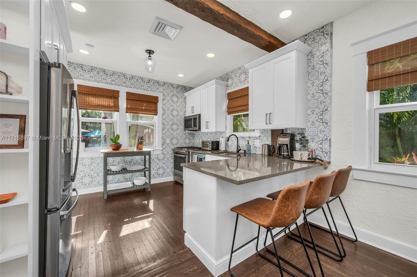 FLAMINGO PARK - Residential Lease