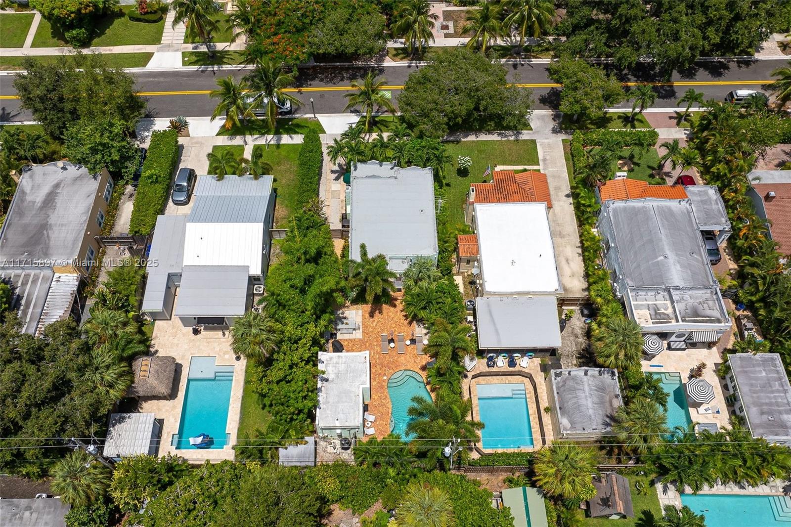 FLAMINGO PARK - Residential Lease
