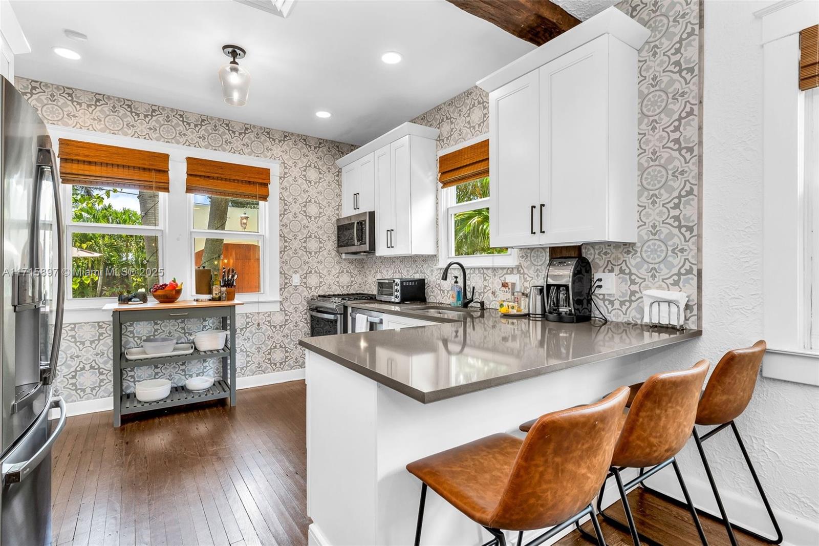 FLAMINGO PARK - Residential Lease