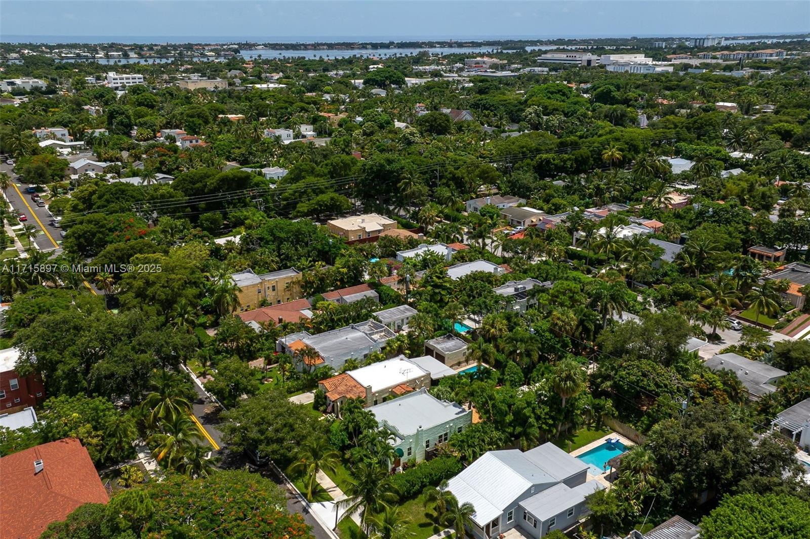 FLAMINGO PARK - Residential Lease