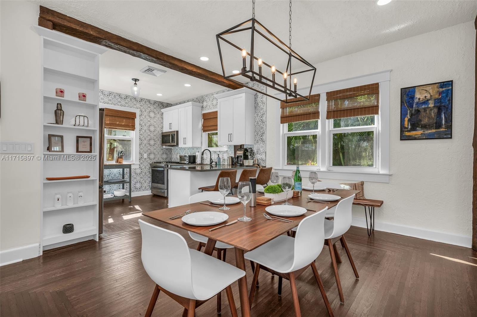 FLAMINGO PARK - Residential Lease