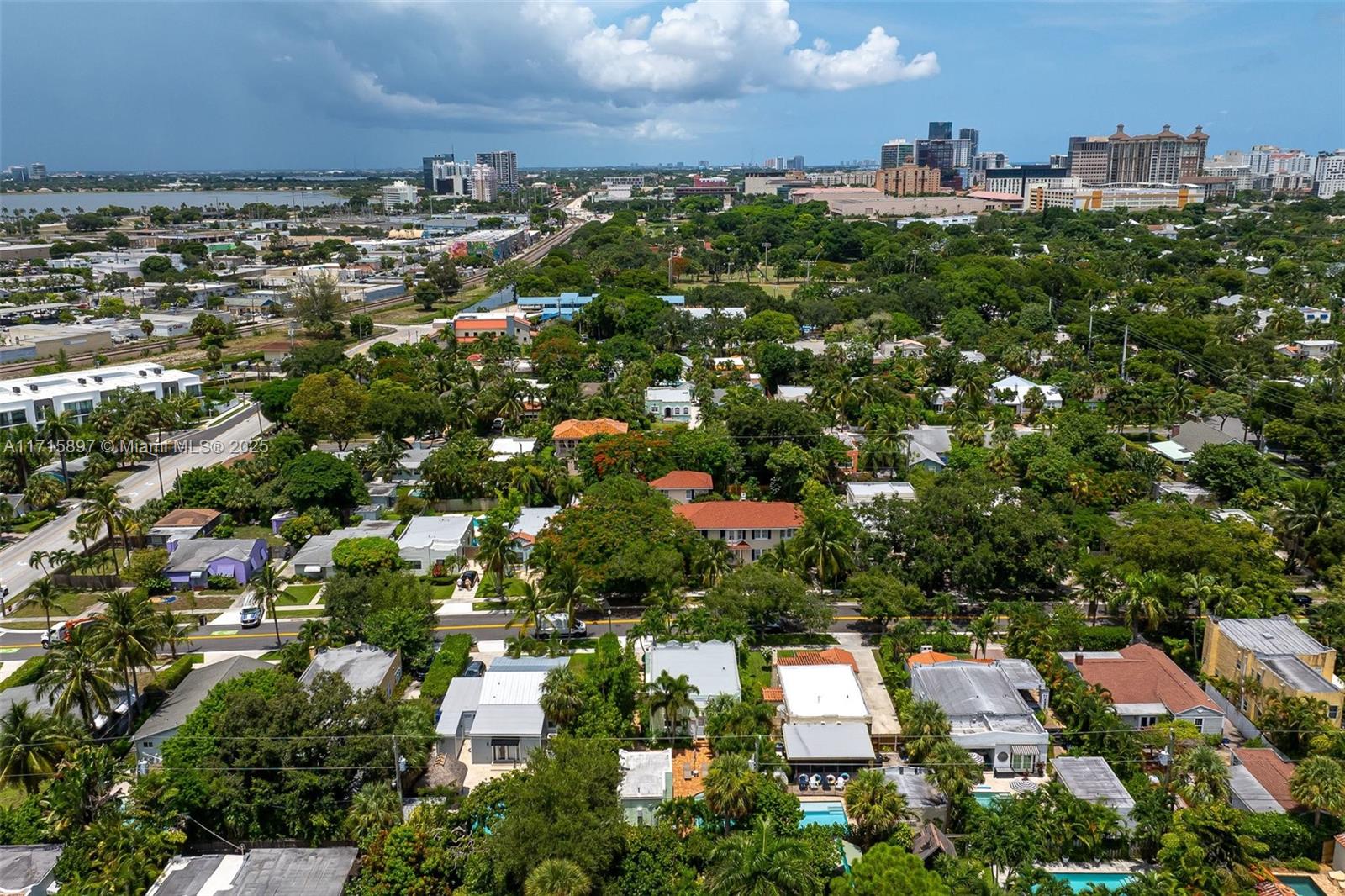 FLAMINGO PARK - Residential Lease
