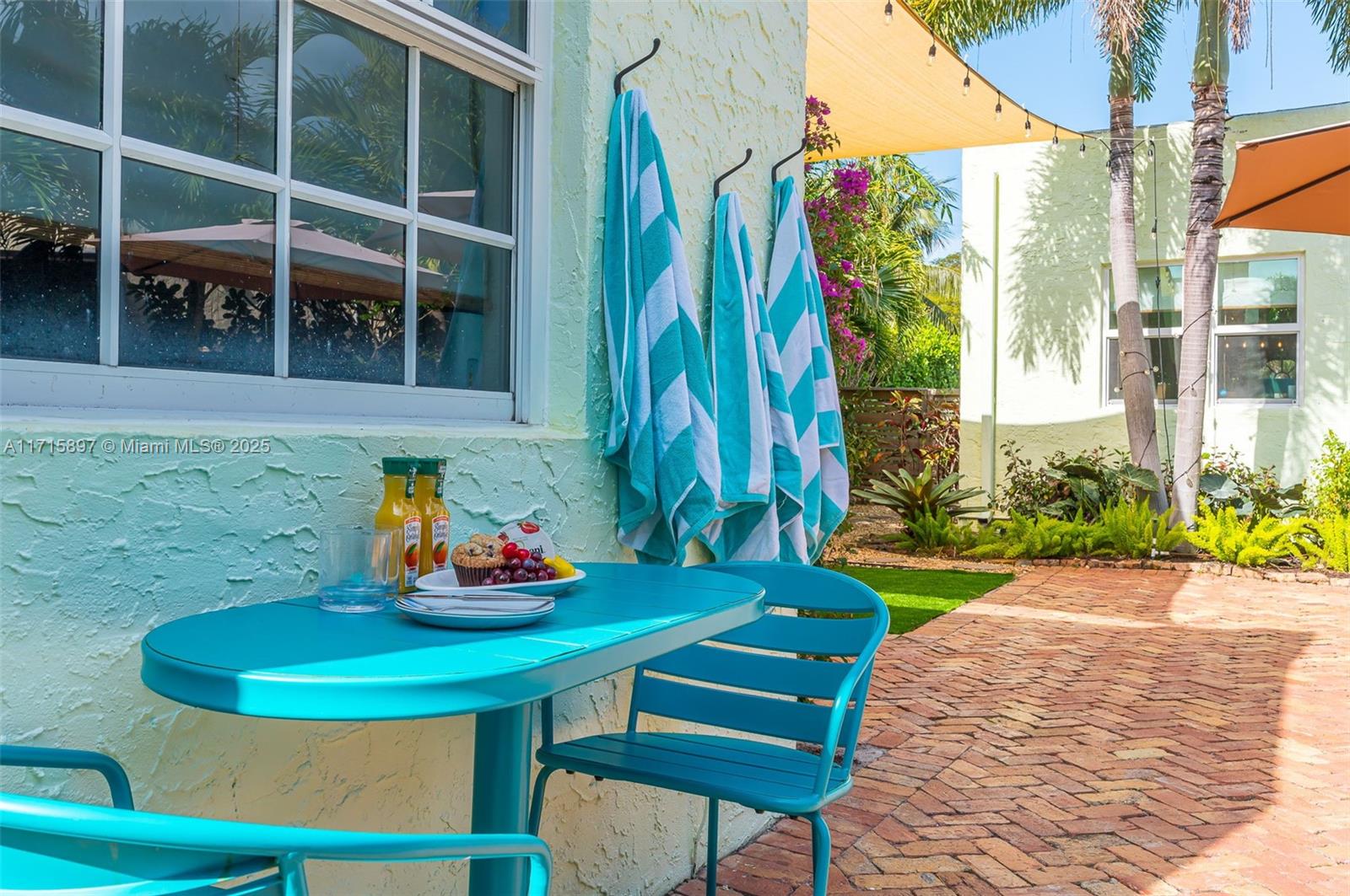 FLAMINGO PARK - Residential Lease