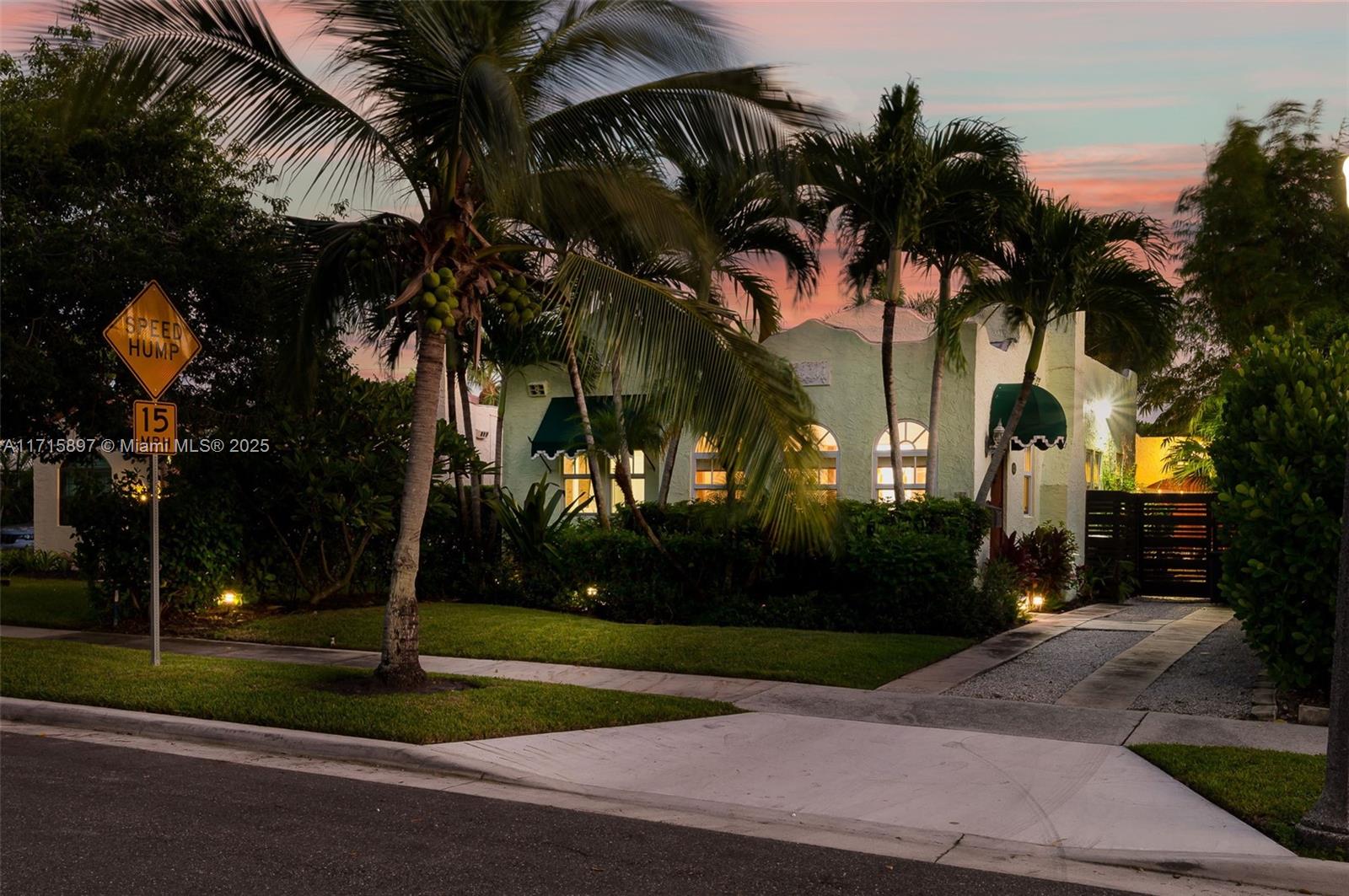 FLAMINGO PARK - Residential Lease