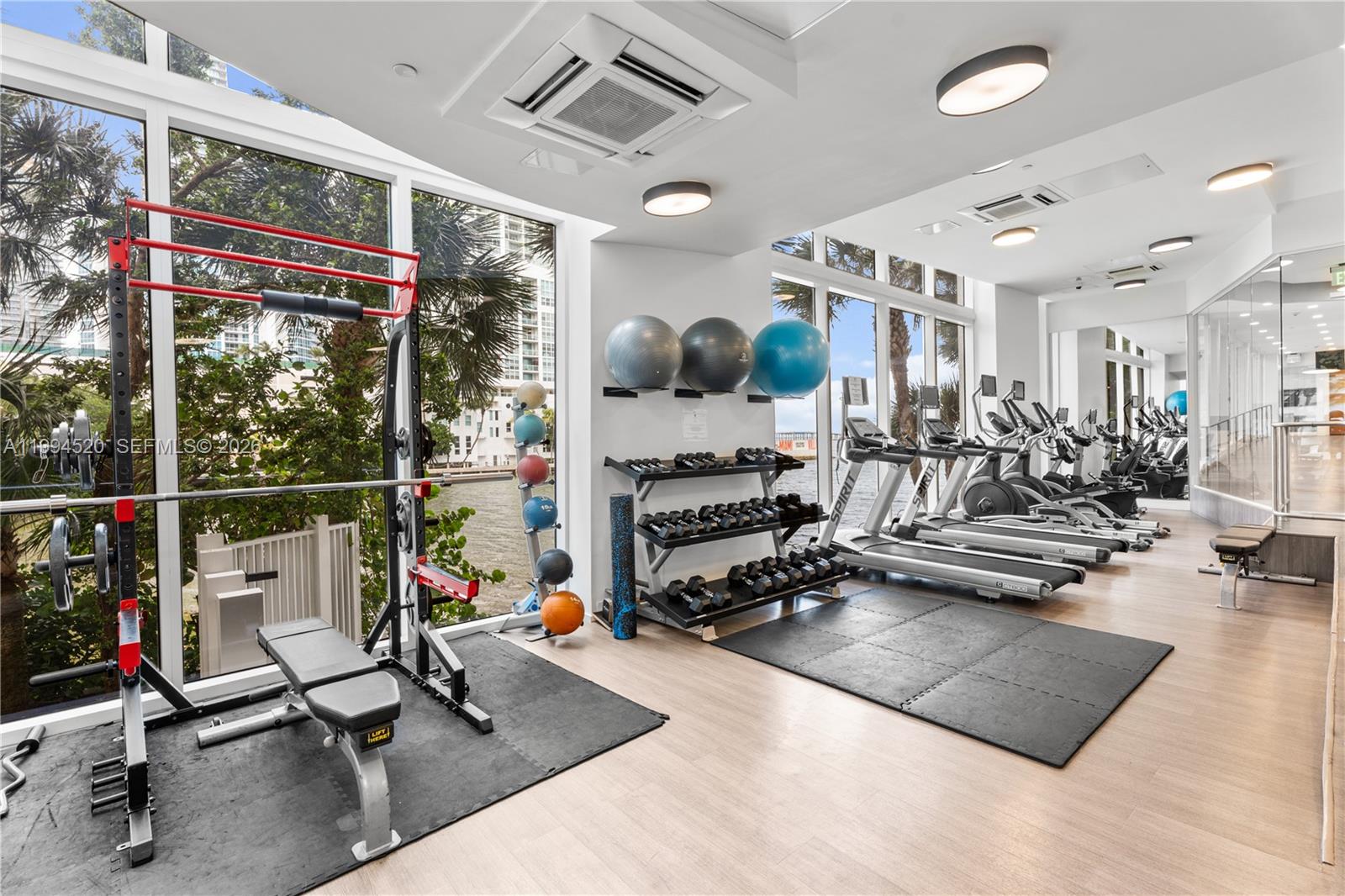 THE CRIMSON CONDO - Residential