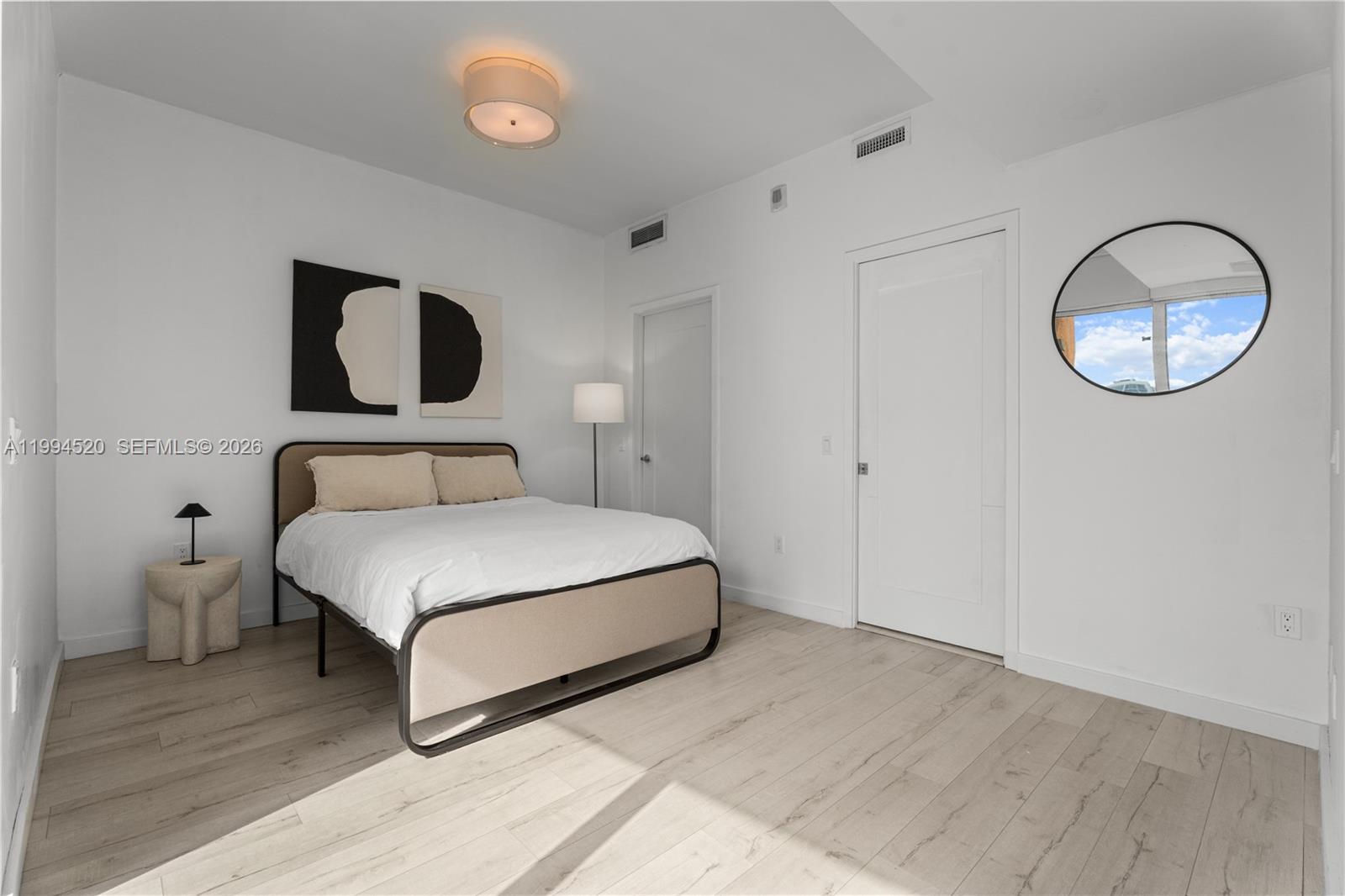 THE CRIMSON CONDO - Residential