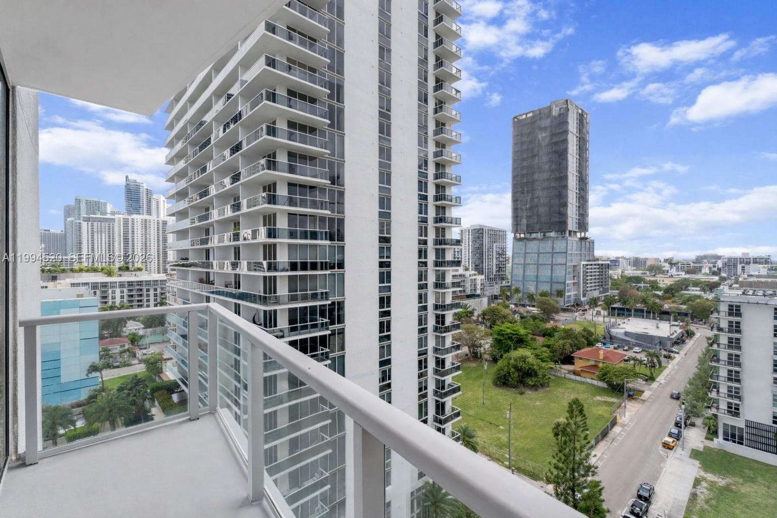 THE CRIMSON CONDO - Residential