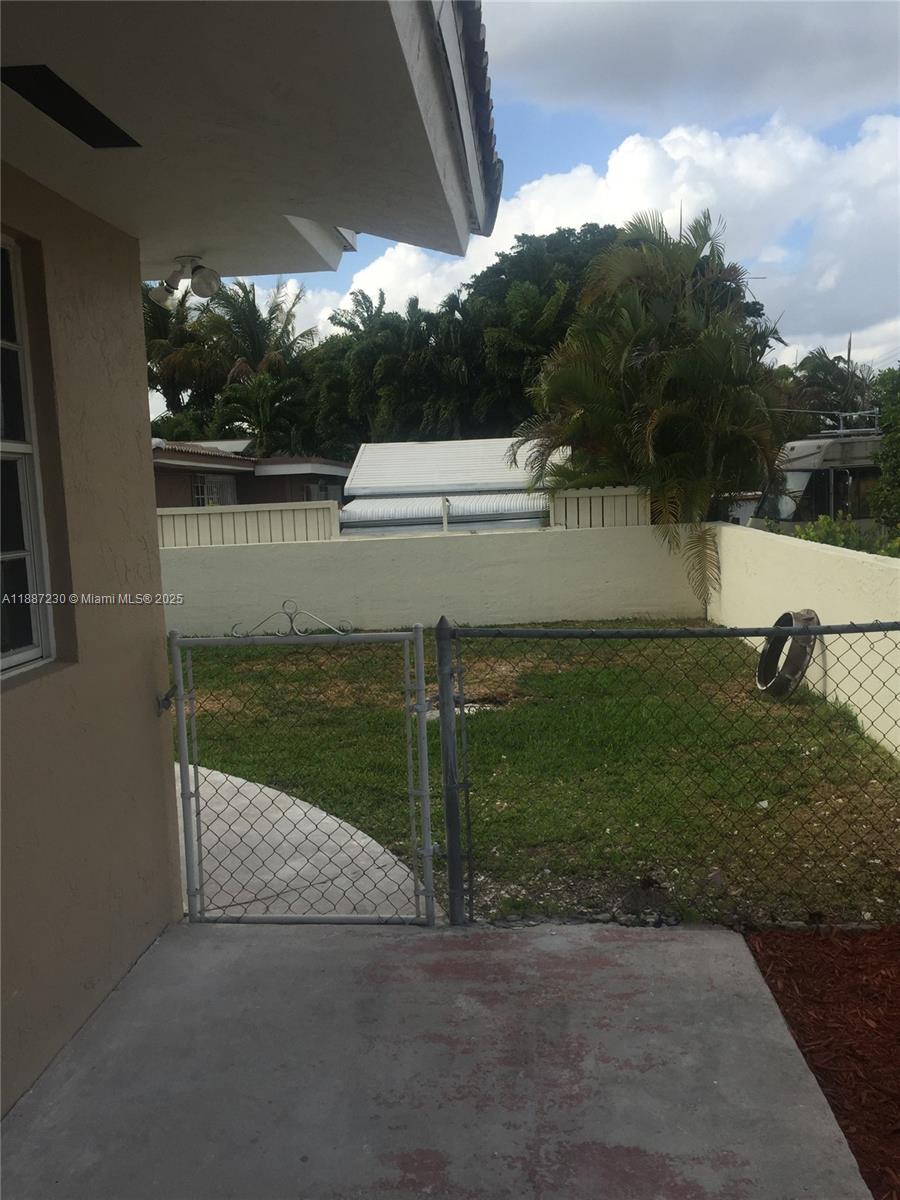 BIRD RD HIGHLANDS - Residential Lease