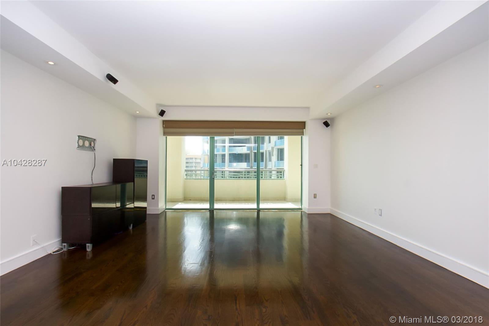 RITZ CARLTON - Residential