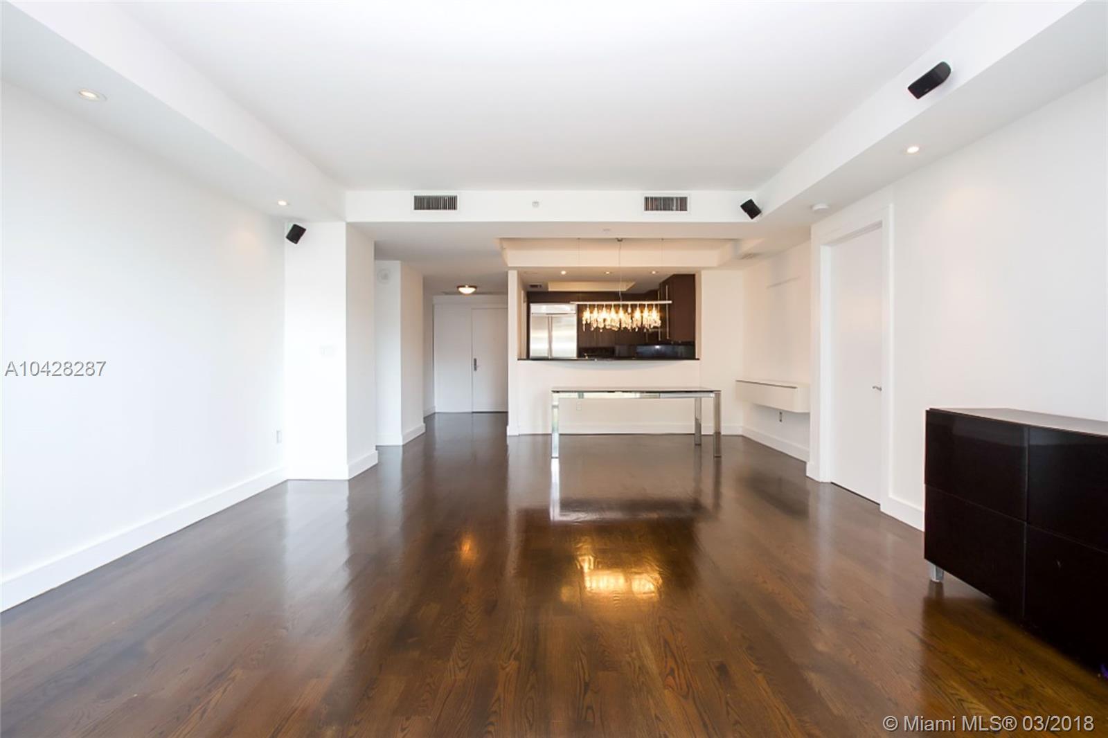 RITZ CARLTON - Residential