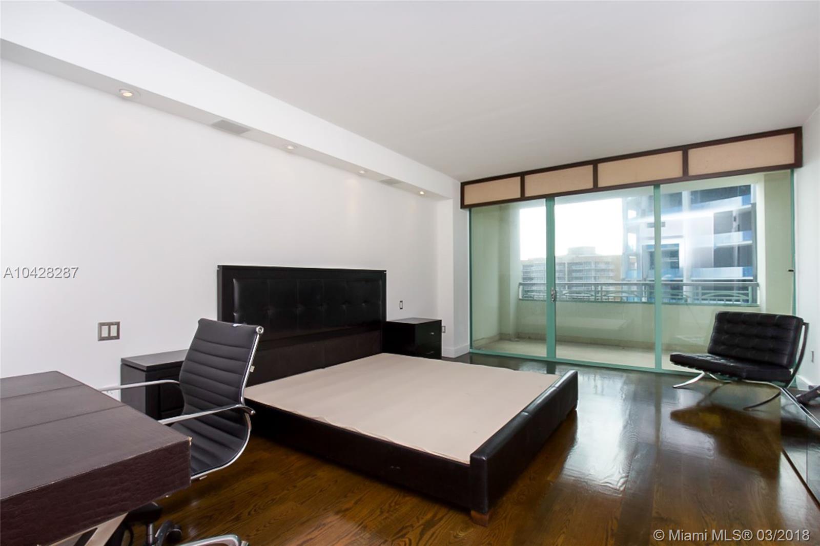 RITZ CARLTON - Residential